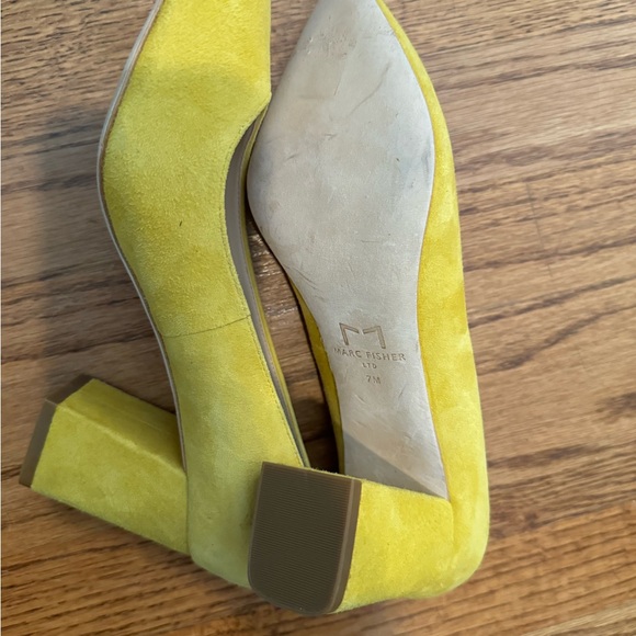 Brand New Marc Fisher Zala Block Heel Chartreuse Suede Pumps - Picture 7 of 10
